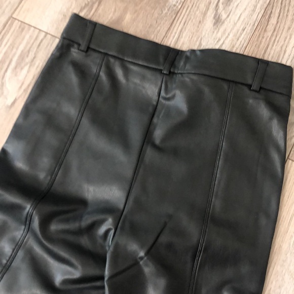 NWOT Express Vegan Faux Leather Leggings XS - Picture 7 of 8